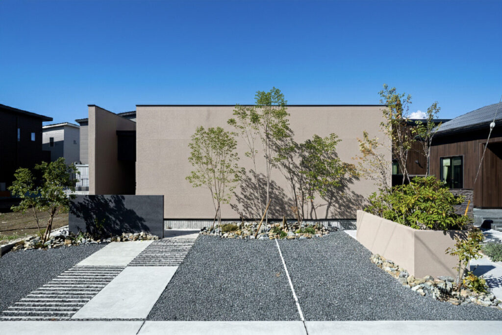 四季を愉しむ中庭のある平屋